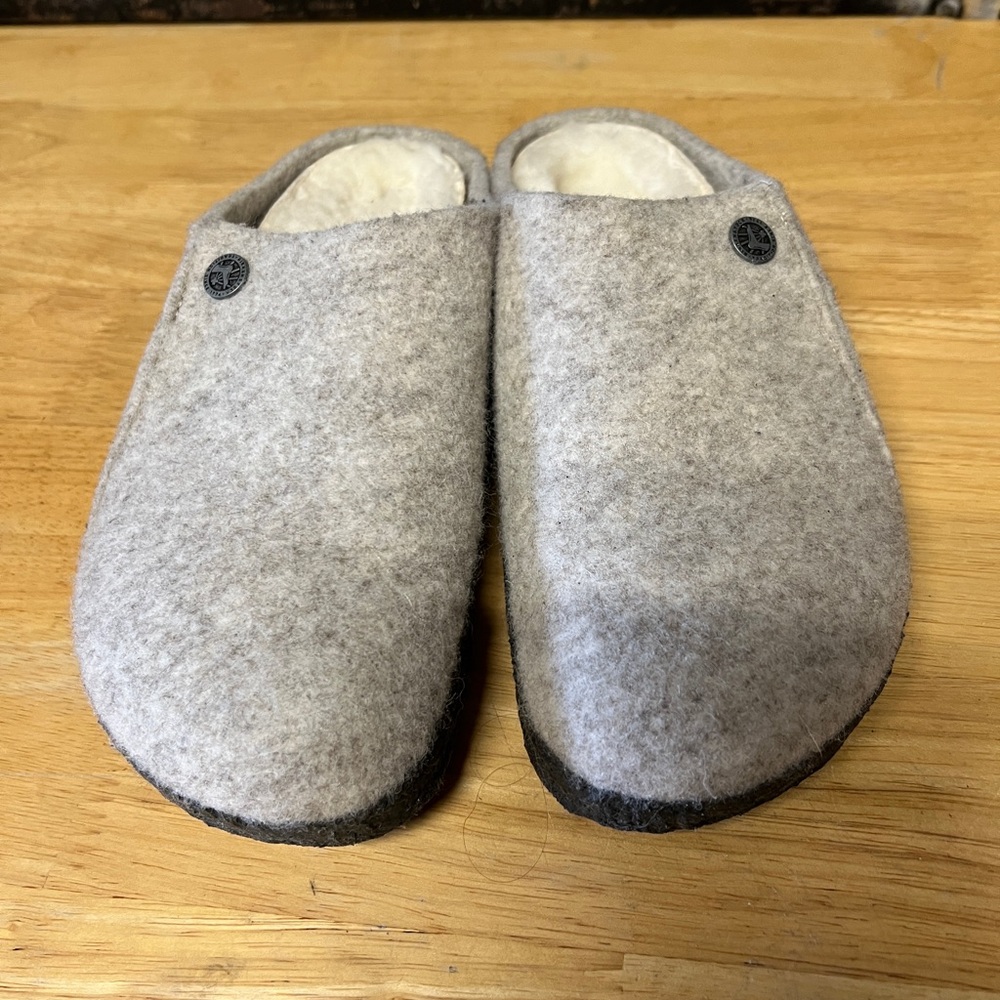 Birkenstock ZERMATT SHEARLING WOOL
FELT CLOGS Eggnog - NEW - no box size 38 (7)